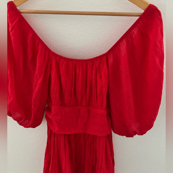 Elegant red mini dress with puff sleeves and tie back size small. - Picture 3 of 4